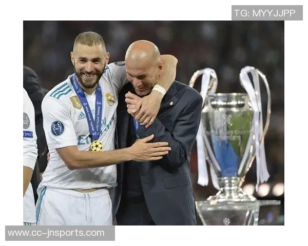 本泽马称赞齐达内执教能力并强调沙特联赛对顶级球员的需求